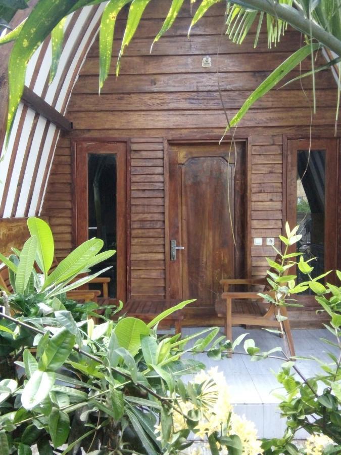 Mirna Homestay Νησιά Γκίλι Εξωτερικό φωτογραφία