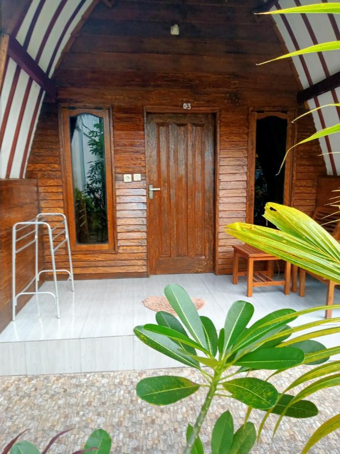 Mirna Homestay Νησιά Γκίλι Εξωτερικό φωτογραφία