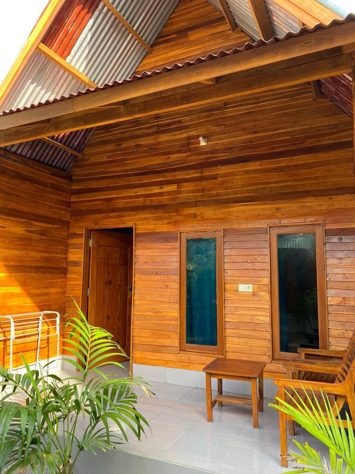 Mirna Homestay Νησιά Γκίλι Εξωτερικό φωτογραφία