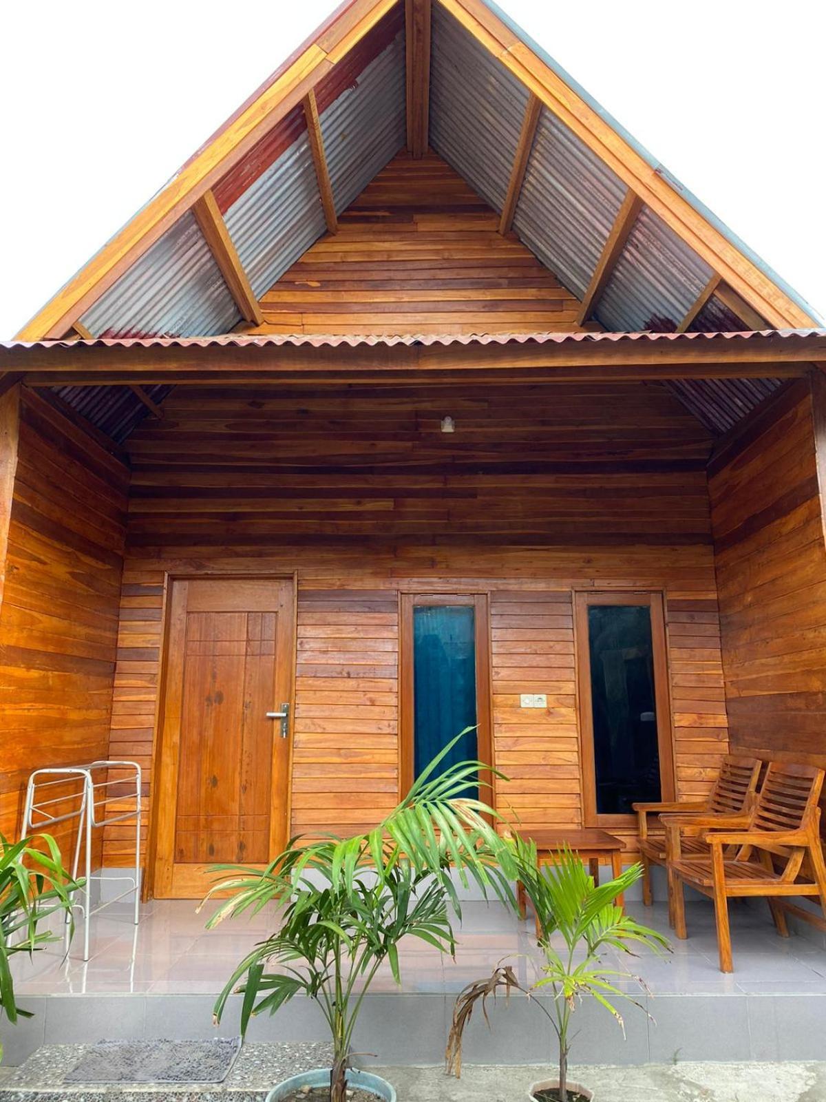 Mirna Homestay Νησιά Γκίλι Εξωτερικό φωτογραφία