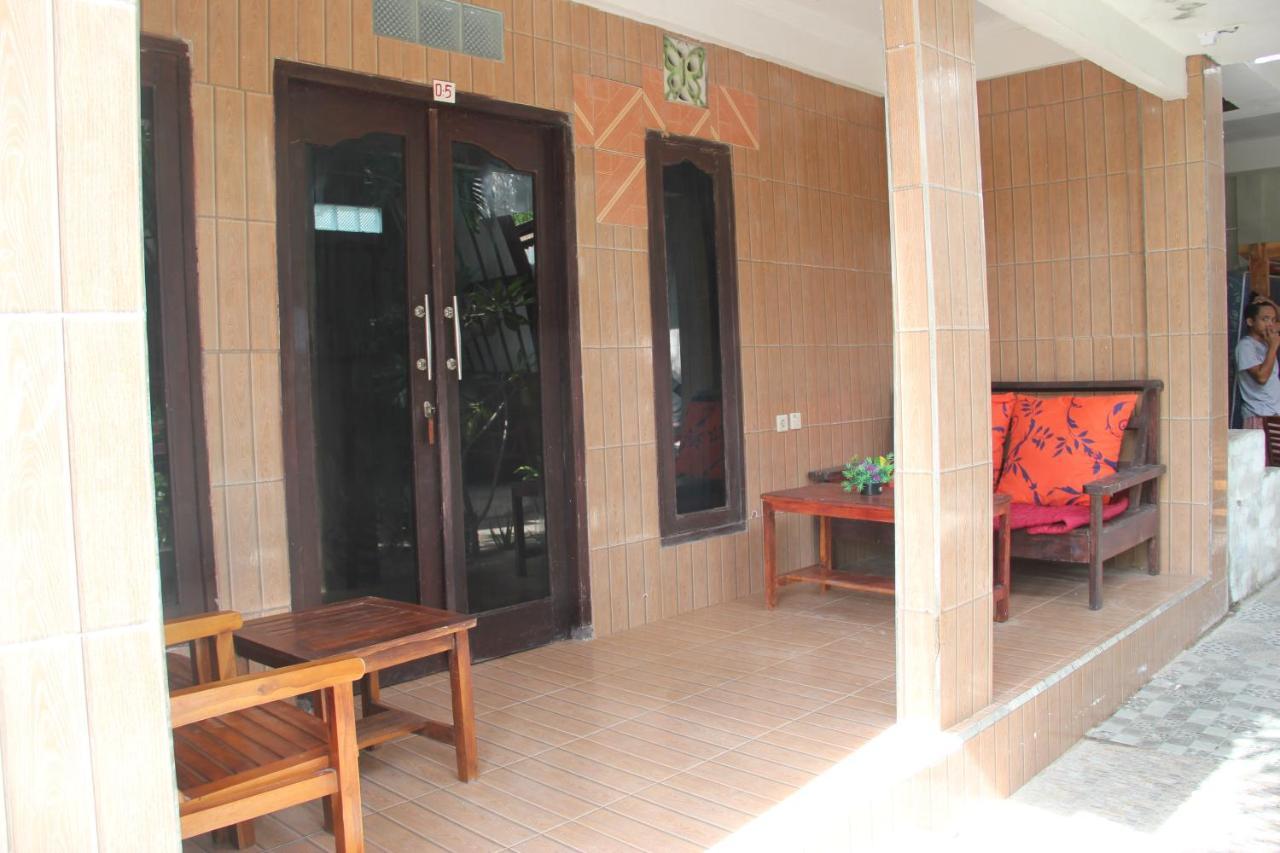 Mirna Homestay Νησιά Γκίλι Εξωτερικό φωτογραφία
