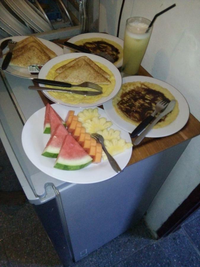 Mirna Homestay Νησιά Γκίλι Εξωτερικό φωτογραφία