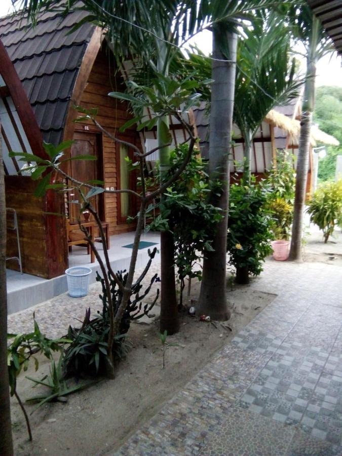 Mirna Homestay Νησιά Γκίλι Εξωτερικό φωτογραφία